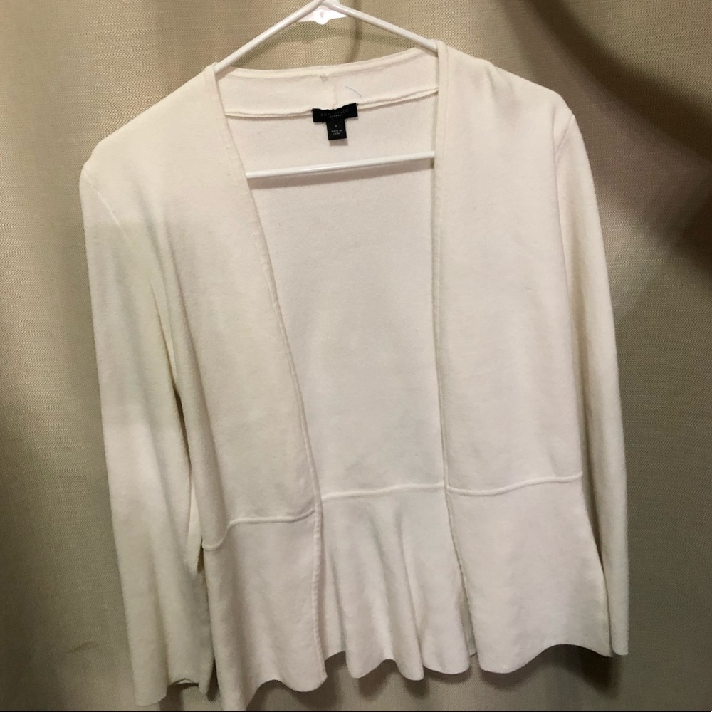 AS NEW white light sweater